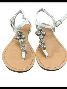 Carvela Kurt Geiger Jeweled Sandals Women’s Size 37 US 6-6.5 White T Strap Thong